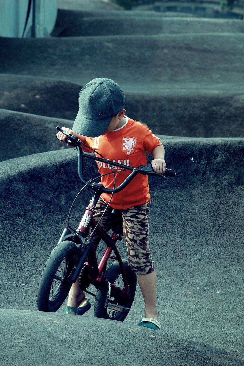 De perfecte outfit voor jonge motorsportfans: stijl en functionaliteit combineren