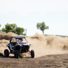 Van stoppelveld tot NK: Hoe de Nederlandse autocross volwassen werd